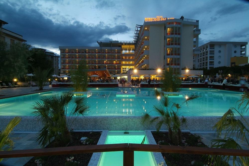 Bibione Palace Hotel Exterior photo