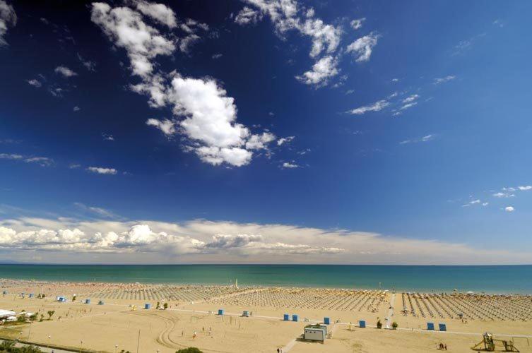 Bibione Palace Hotel Exterior photo